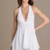 Μίνι φόρεμα Mariette από σιφόν με βαθύ ντεκολτέ και ανοιχτή πλάτη σε λευκό Μίνι φόρεμα Mariette από σιφόν με βαθύ ντεκολτέ και ανοιχτή πλάτη σε λευκό