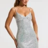 Μίνι φόρεμα Svana με διακοσμητικό V-neck και γραμμή Α σε ασημί χρώμα Μίνι φόρεμα Svana με διακοσμητικό V-neck και γραμμή Α σε ασημί χρώμα