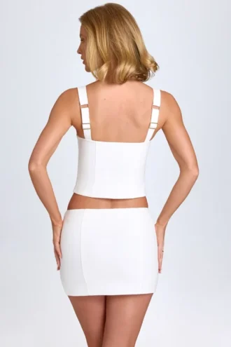 Μίνι φούστα Issa Curved Low-Rise σε λευκό χρώμα