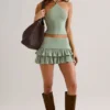 Μίνι φούστα-σορτς Azaria Modal Ruffle με βολάν σε χρώμα Sage Green Μίνι φούστα-σορτς Azaria Modal Ruffle με βολάν σε χρώμα Sage Green