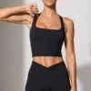 Μίνι σορτς Twist Waist με τσέπες σε μαύρο χρώμα