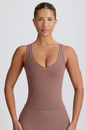 Μπλούζα Soft Active με V λαιμόκοψη σε χρώμα Mocha