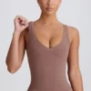 Μπλούζα Soft Active με V λαιμόκοψη σε χρώμα Mocha Μπλούζα Soft Active με V λαιμόκοψη σε χρώμα Mocha