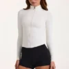 Μπουφάν Soft Active με φερμουάρ σε χρώμα ιβουάρ Μπουφάν Soft Active με φερμουάρ σε χρώμα ιβουάρ
