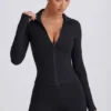 Μπουφάν Soft Active με φερμουάρ σε μαύρο χρώμα Μπουφάν Soft Active με φερμουάρ σε μαύρο χρώμα