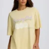 Oversized Graphic T-Shirt σε χρώμα λεμόνι Oversized Graphic T-Shirt σε χρώμα λεμόνι