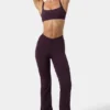 Παντελόνι Soft Active με πτυχώσεις και φαρδιά γραμμή σε χρώμα Plum Παντελόνι Soft Active με πτυχώσεις και φαρδιά γραμμή σε χρώμα Plum
