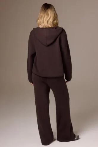 Παντελόνι τζόγκινγκ με ραβδωτό πλεκτό ύφασμα και φαρδιά γραμμή σε χρώμα πεκάν
