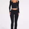 Philippa Modal Mid-Rise Flared Trousers σε μαύρο Philippa Modal Mid-Rise Flared Trousers σε μαύρο