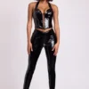 Samara Vinyl High V-Waist Leggings σε μαύρο Samara Vinyl High V-Waist Leggings σε μαύρο