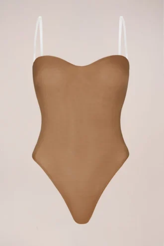 Στράπλες κορμάκι Intimates σε χρώμα αμύγδαλο Στράπλες κορμάκι Intimates σε χρώμα αμύγδαλο