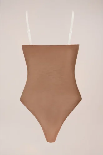 Στράπλες κορμάκι Intimates σε χρώμα μέλι Στράπλες κορμάκι Intimates σε χρώμα μέλι