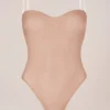 Στράπλες κορμάκι Intimates σε χρώμα ζεστό ροδάκινο Στράπλες κορμάκι Intimates σε χρώμα ζεστό ροδάκινο