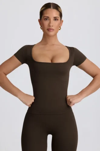Τ-shirt Super Sculpt χωρίς ραφές σε καφέ χρώμα