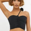 Tesia Slinky Jersey Rose Detail Asymmetric Μπλούζα σε μαύρο Tesia Slinky Jersey Rose Detail Asymmetric Μπλούζα σε μαύρο