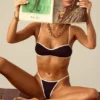 Τοπ Μπικίνι με ανοιχτή πλάτη Old Money σε μαύρο χρώμα Τοπ Μπικίνι με ανοιχτή πλάτη Old Money σε μαύρο χρώμα