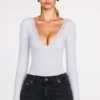 Verity Ribbed Modal Long-Sleeve Plunge Κορμάκι σε γκρι Verity Ribbed Modal Long-Sleeve Plunge Κορμάκι σε γκρι